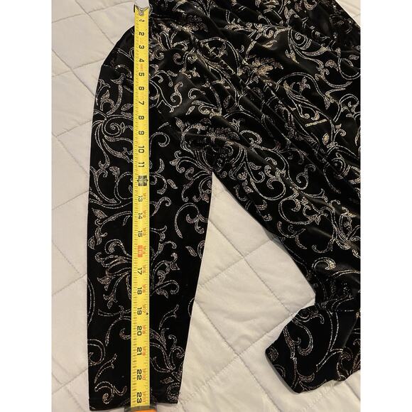 Notations Cardigans Women’s
Formal Black Burnout Floral Long Sleeve 1X Jacket - Picture 14 of 16